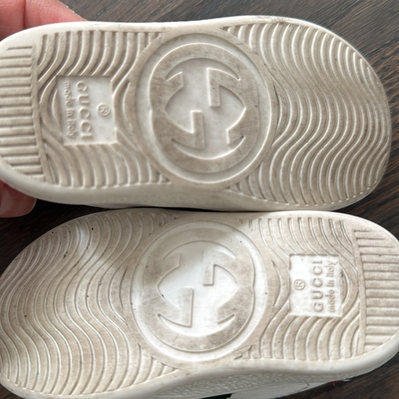 Gucci Baby Sneakers - Red and Green Stripe- Size 20 (3/4) - Picture 8 of 9